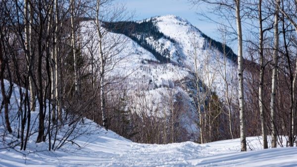 Activités de plein air dans la neige près de la Malbaie